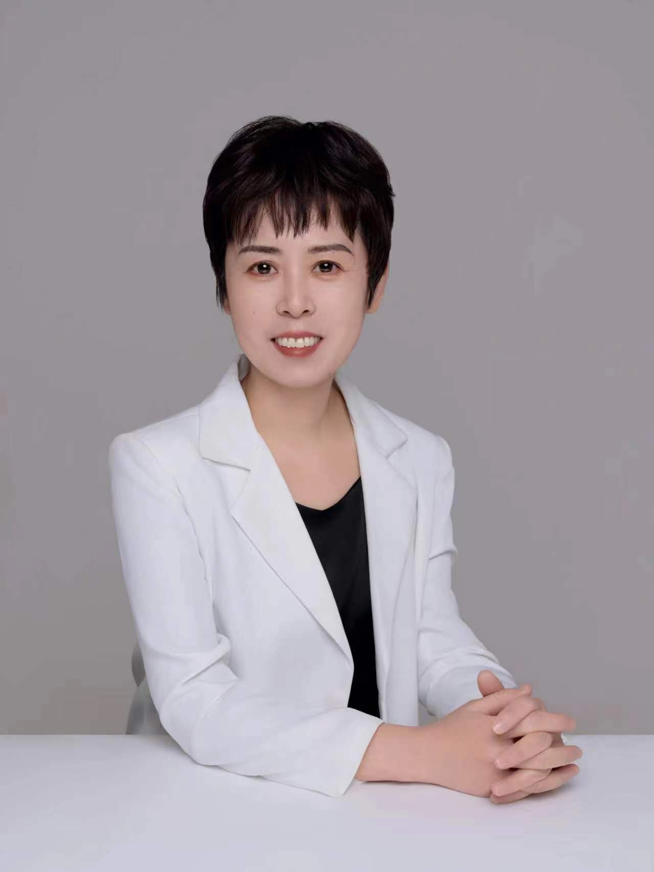 郭俊霞照片.jpg